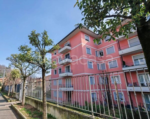 appartamento in vendita a Como in zona Rebbio