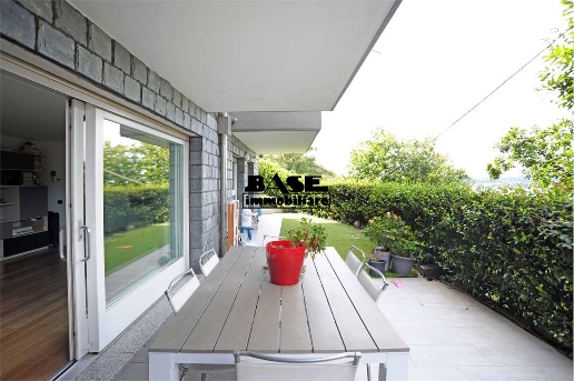 appartamento in vendita a Como in zona Lora