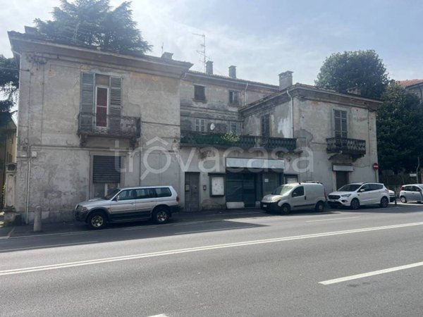 casa indipendente in vendita a Como in zona Caserme
