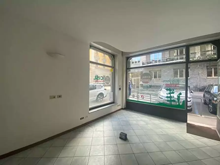 negozio in vendita a Como