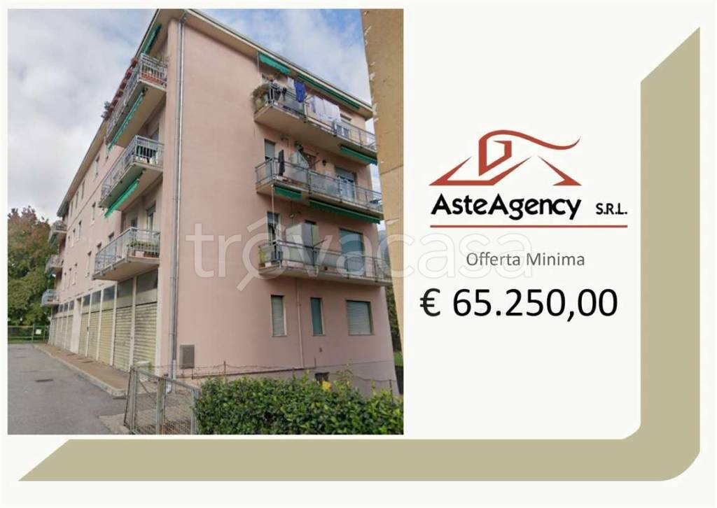 appartamento in vendita a Como in zona Tavernola