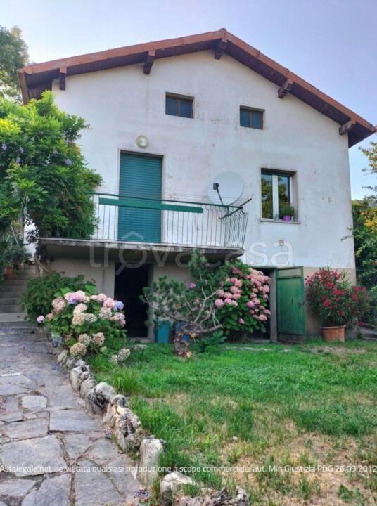 casa indipendente in vendita a Como in zona Civiglio
