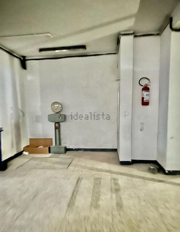 locale di sgombero in vendita a Como in zona Borghi