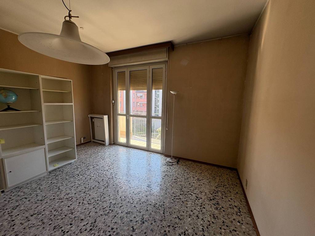 appartamento in vendita a Como in zona Lora