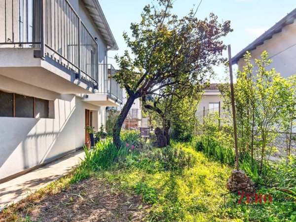 casa indipendente in vendita a Como in zona Camerlata