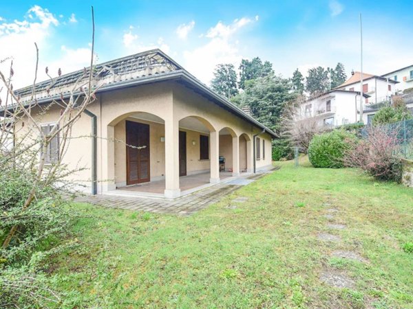 casa indipendente in vendita a Como in zona Trecallo
