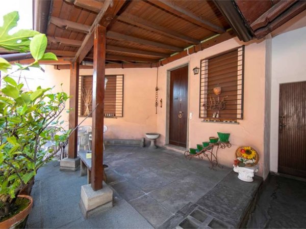 casa indipendente in vendita a Como in zona Rebbio