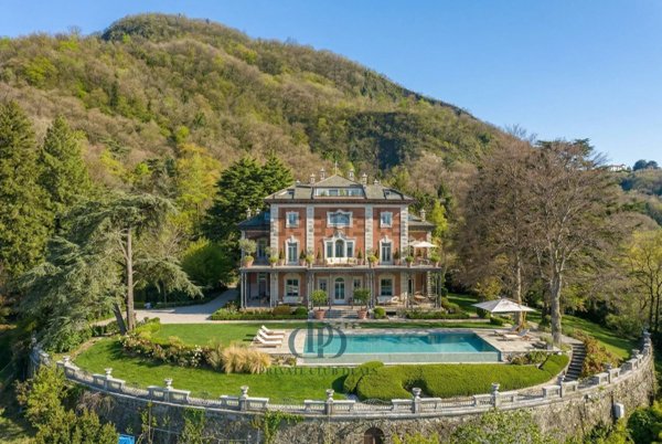 appartamento in vendita a Como in zona Como Centro