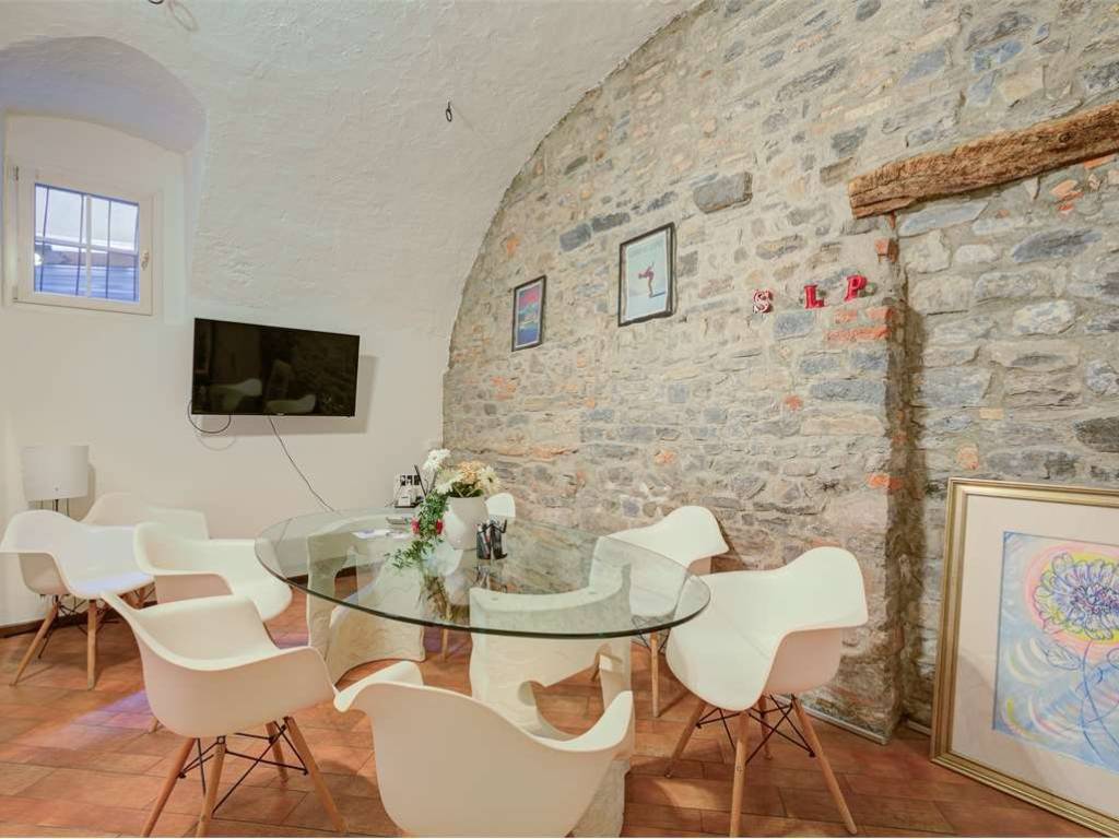 ufficio in vendita a Como in zona Como Centro