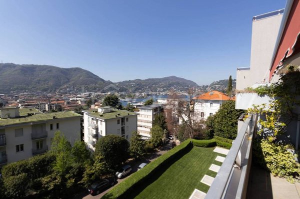 appartamento in vendita a Como in zona Prudenziana