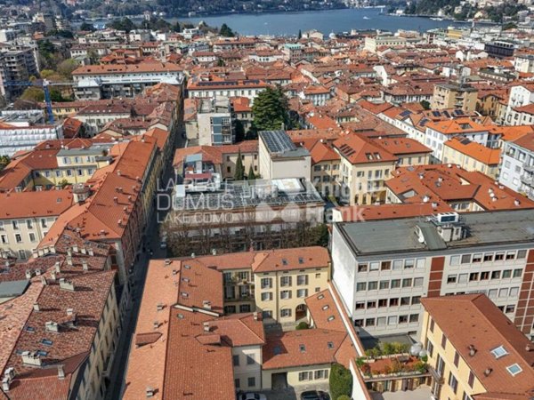 appartamento in vendita a Como in zona Como Centro
