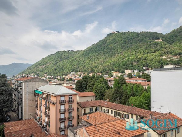 appartamento in vendita a Como in zona Borghi