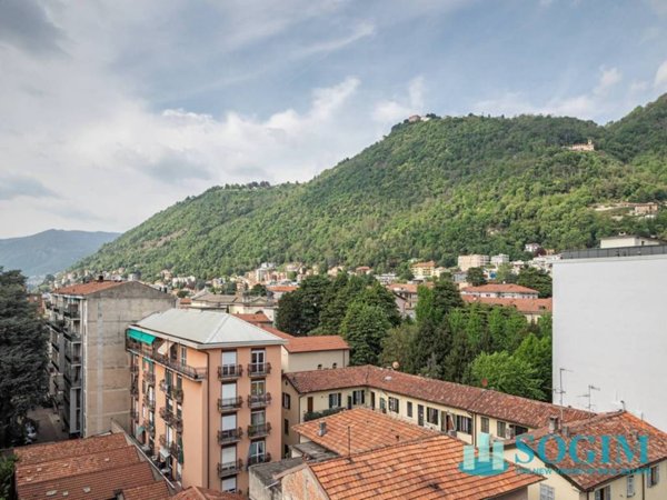 appartamento in vendita a Como in zona Borghi