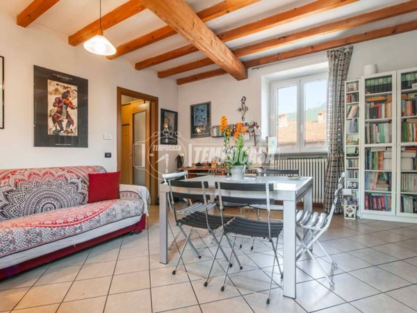 appartamento in vendita a Como in zona Borghi
