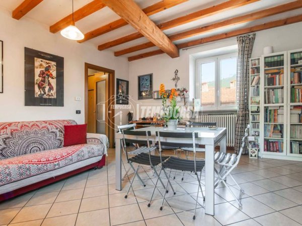 appartamento in vendita a Como in zona Borghi