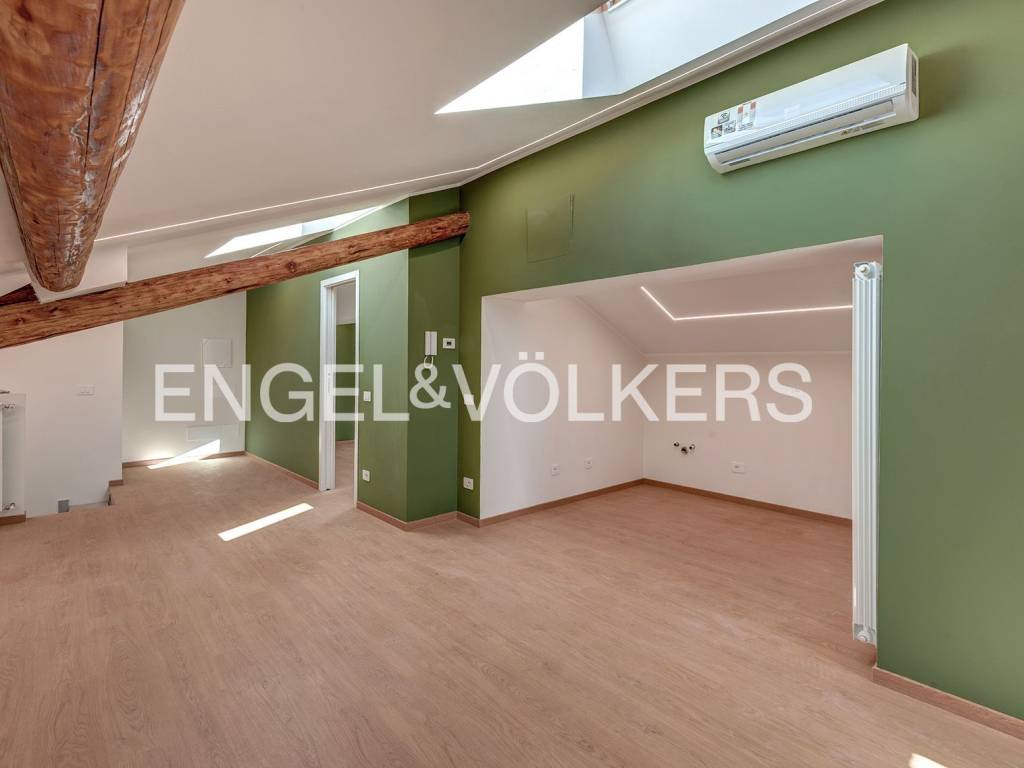 appartamento in vendita a Como in zona Rebbio