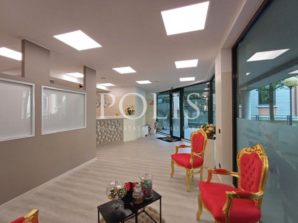 negozio in vendita a Como in zona Como Centro