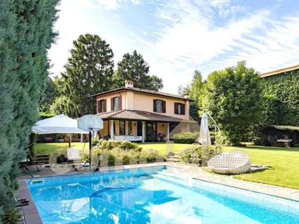 casa indipendente in vendita a Como in zona Breccia