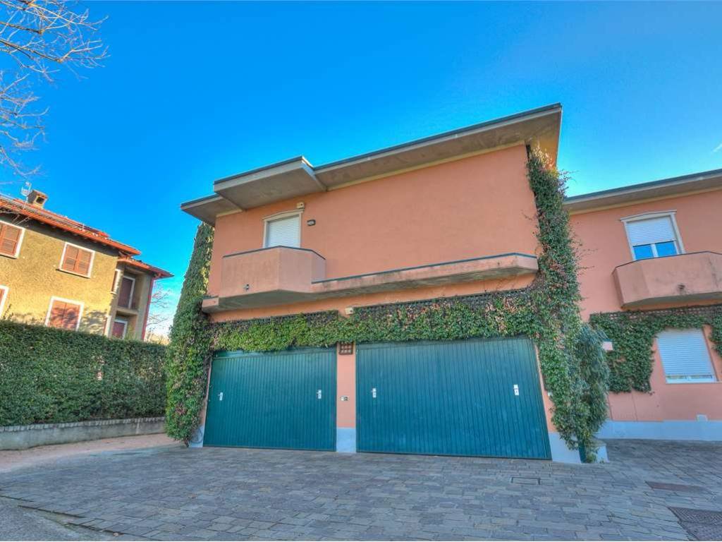 appartamento in vendita a Como in zona Lora