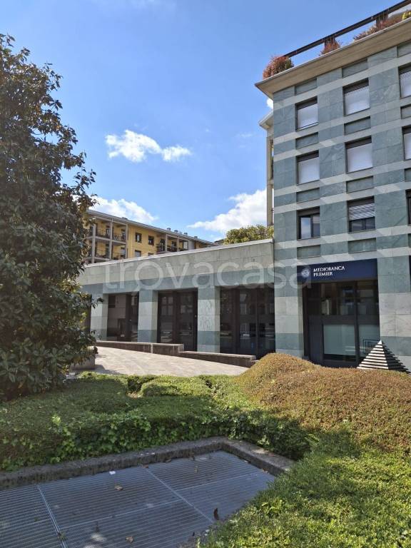 appartamento in vendita a Como in zona Viale Varese