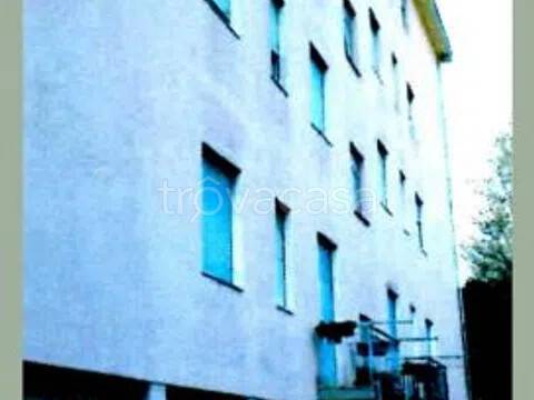 appartamento in vendita a Como in zona Tavernola