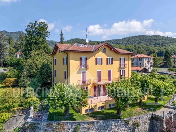 appartamento in vendita a Como in zona Grotta