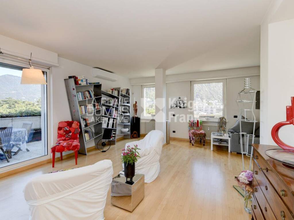 appartamento in vendita a Como in zona Como Centro