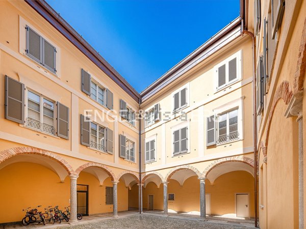 appartamento in vendita a Como in zona Como Centro