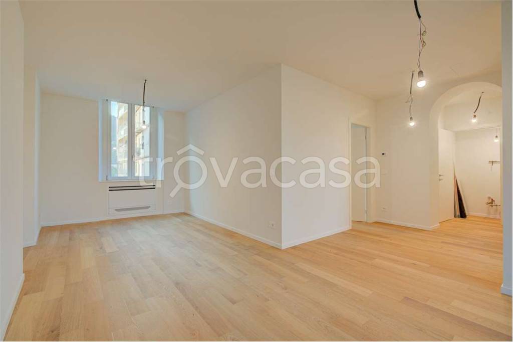 appartamento in vendita a Como in zona Borghi