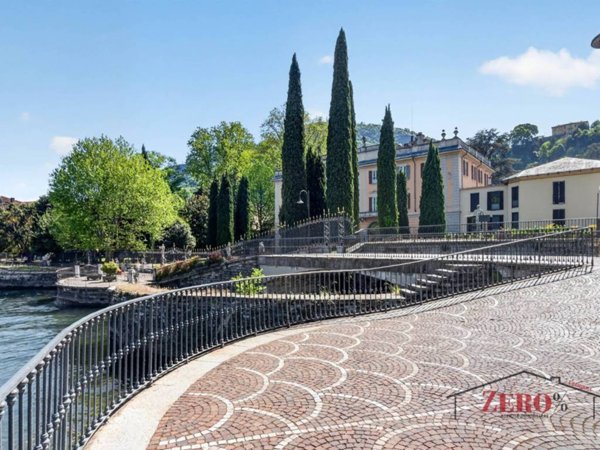 appartamento in vendita a Como in zona Villa Olmo