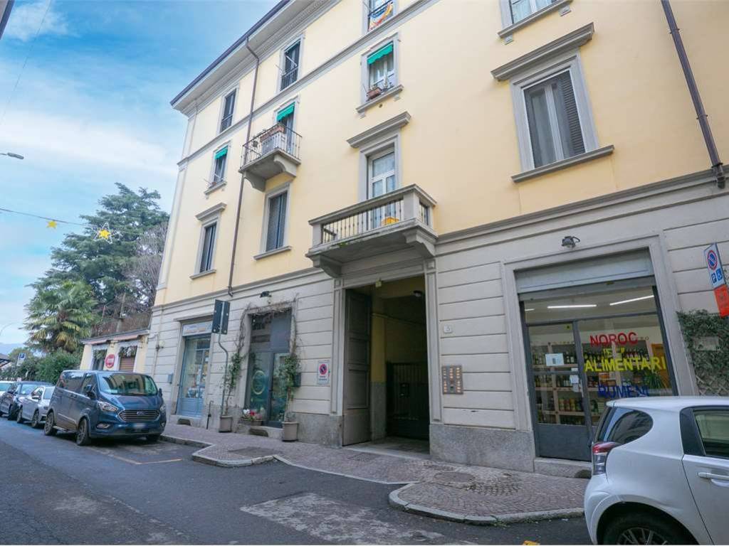 appartamento in vendita a Como in zona Borghi