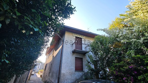 appartamento in vendita a Como in zona Rebbio