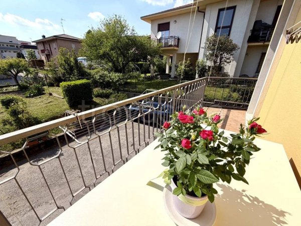 appartamento in vendita a Como in zona Rebbio