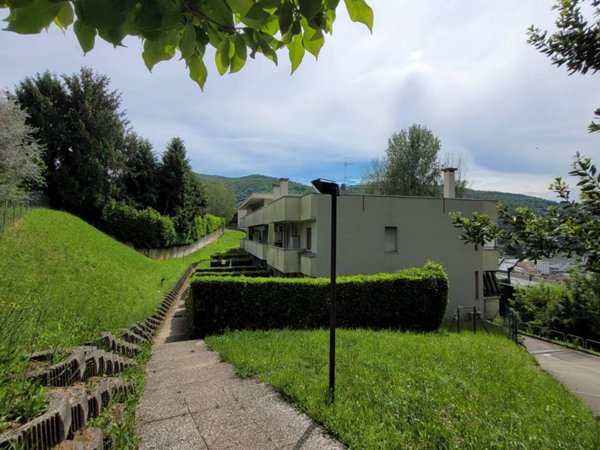 appartamento in vendita a Como in zona Sagnino
