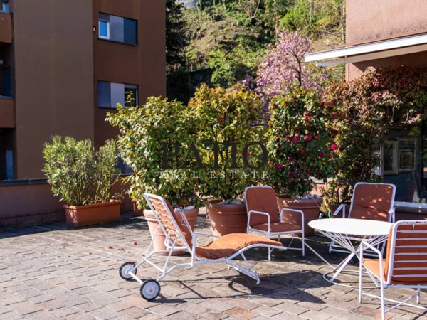 appartamento in vendita a Como in zona Villa Olmo