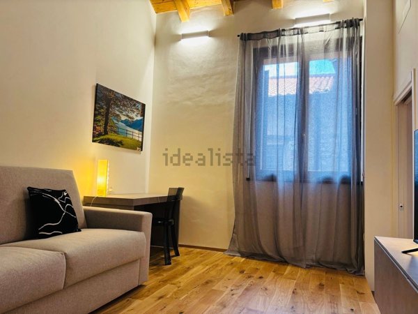 appartamento in vendita a Como in zona Civiglio
