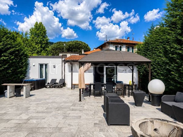 appartamento in vendita a Como in zona Lora