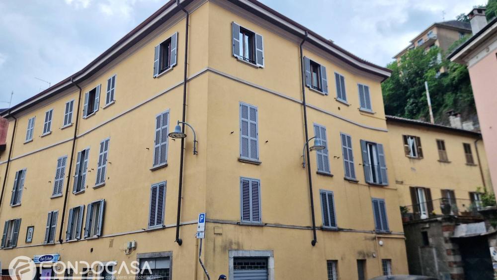 appartamento in vendita a Como in zona Como Centro