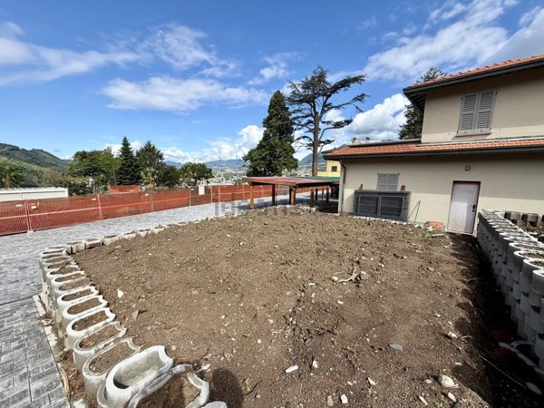 appartamento in vendita a Como in zona Sagnino