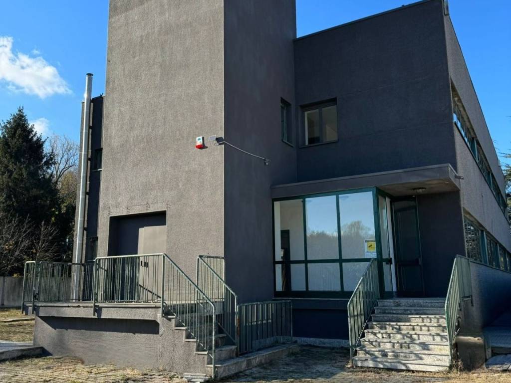 intera palazzina in vendita a Como in zona Breccia