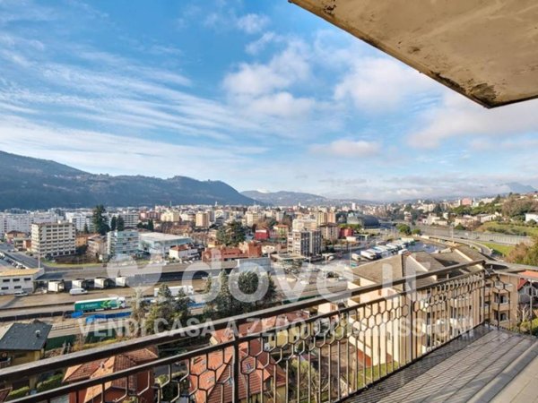 appartamento in vendita a Como in zona Sagnino