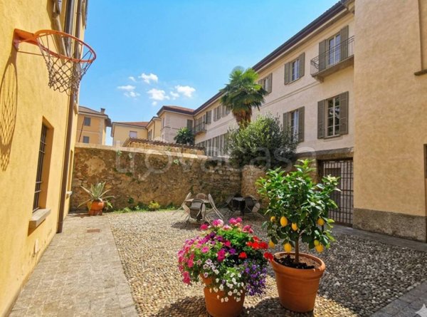 appartamento in vendita a Como in zona Como Centro