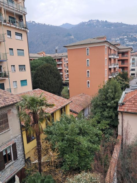appartamento in vendita a Como in zona Como Centro
