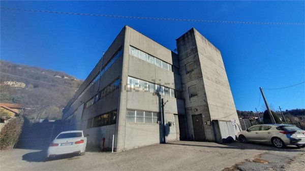 ufficio in vendita a Como in zona Camnago Volta