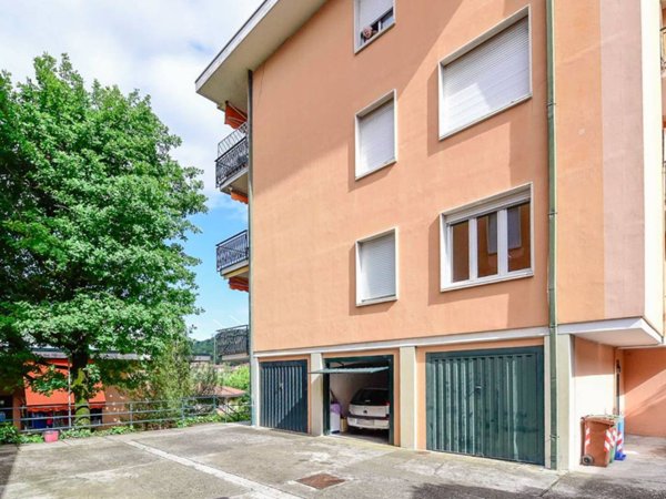appartamento in vendita a Como in zona Muggiò