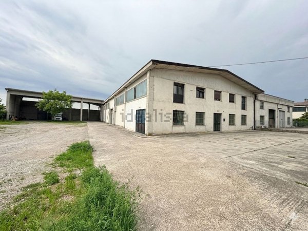 capannone in vendita a Como