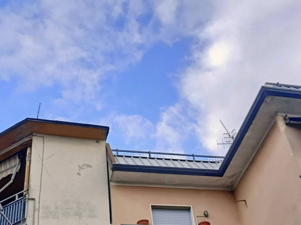 appartamento in vendita a Como in zona Acquanera