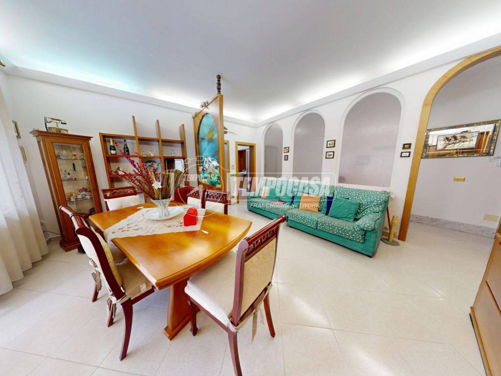 casa indipendente in vendita a Como in zona Camerlata