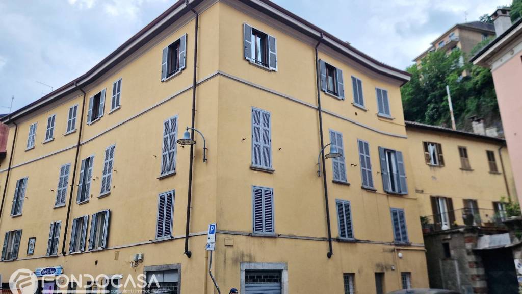 appartamento in vendita a Como in zona Como Centro