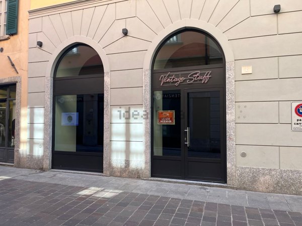 negozio in vendita a Como